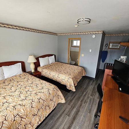 Forest Plaza Motel Mount Forest Kültér fotó