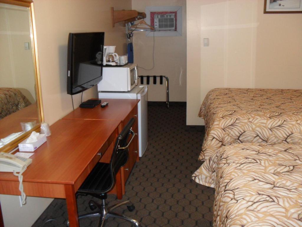 Forest Plaza Motel Mount Forest Kültér fotó