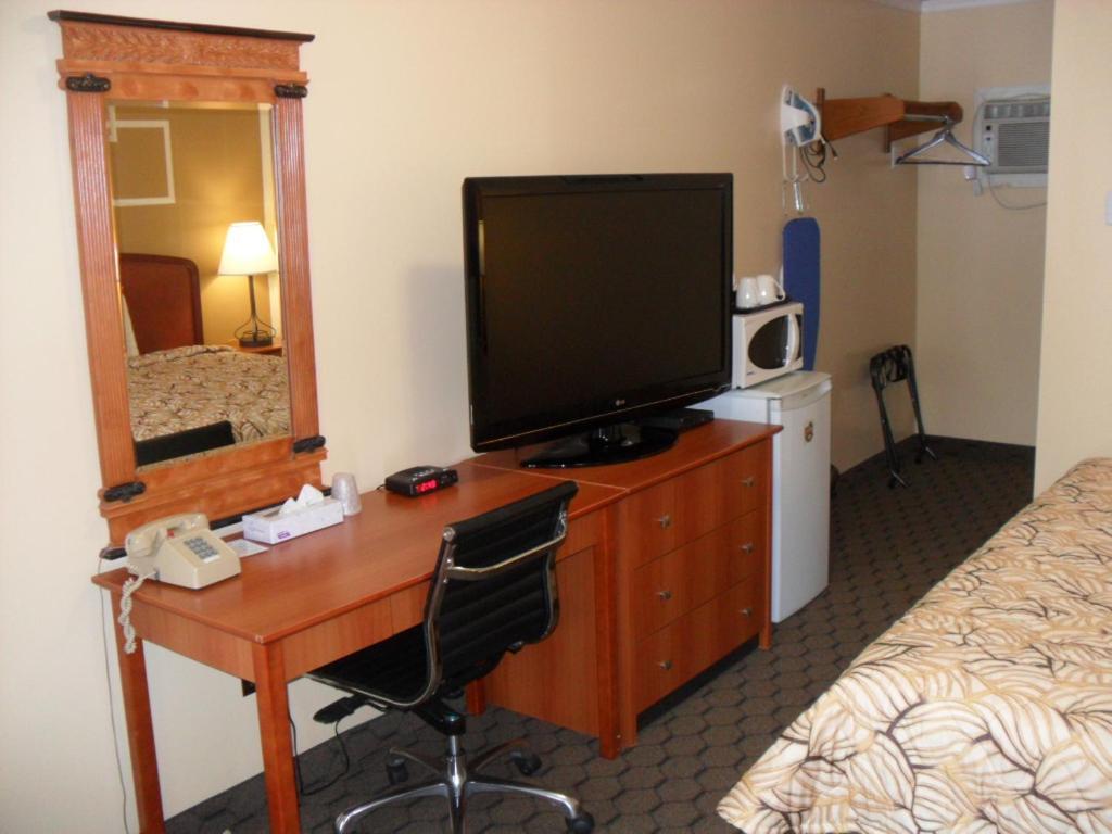 Forest Plaza Motel Mount Forest Kültér fotó