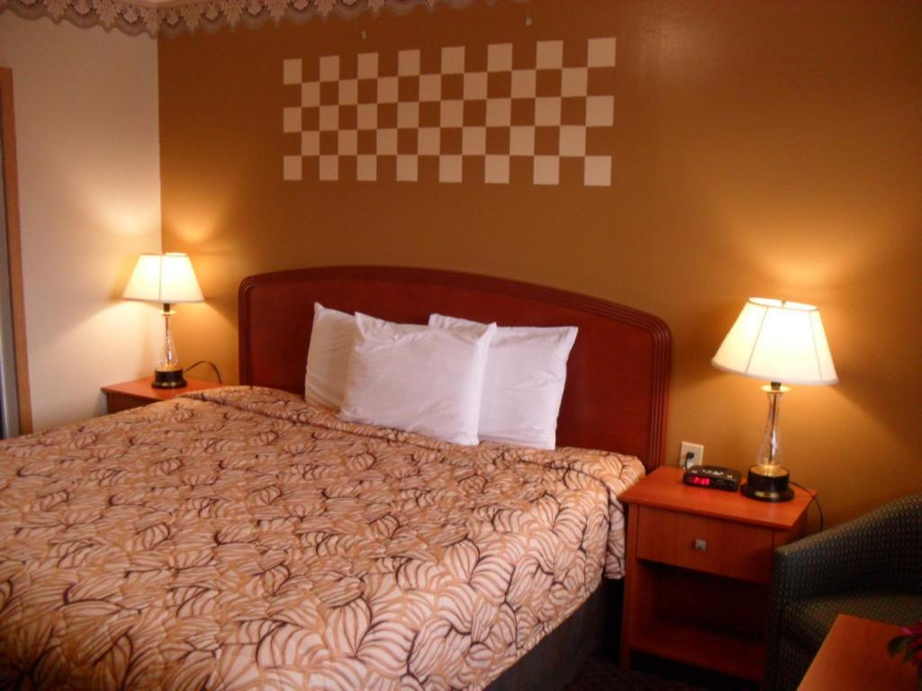 Forest Plaza Motel Mount Forest Kültér fotó